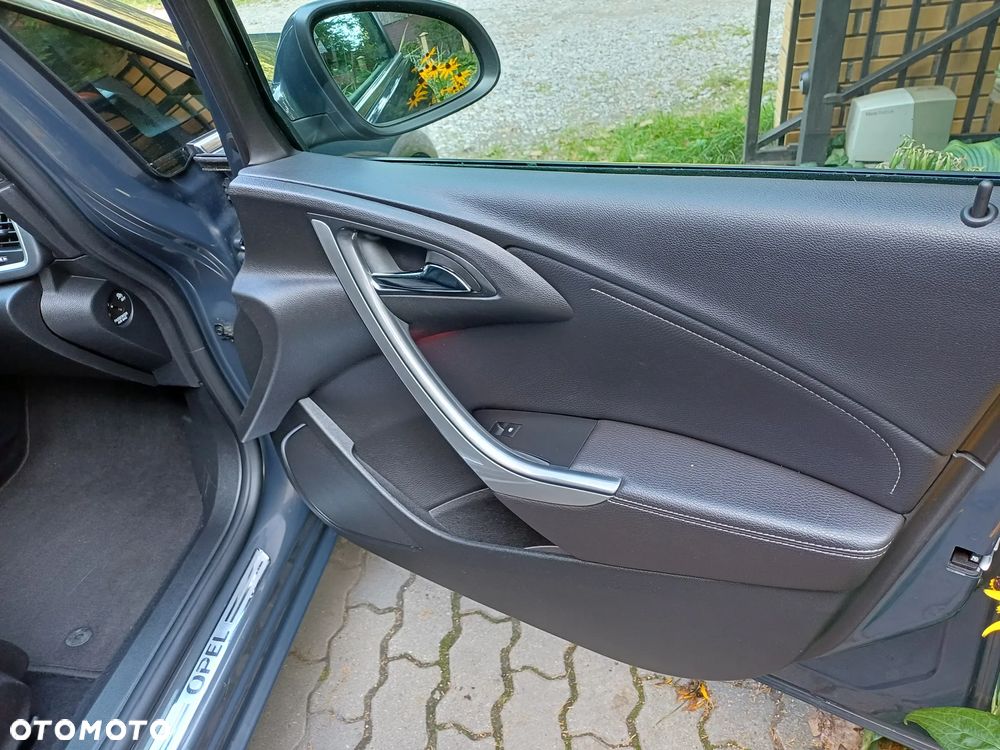 Opel Astra 1.6 CDTI Cosmo - 14