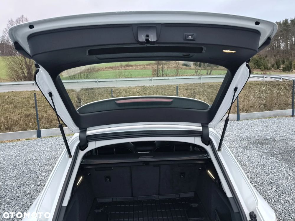 Audi A4 Avant 2.0 TDI ultra S tronic sport - 6