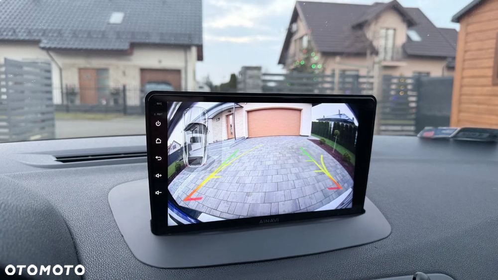 Renault Fluence 1.6 16V Zen - 12