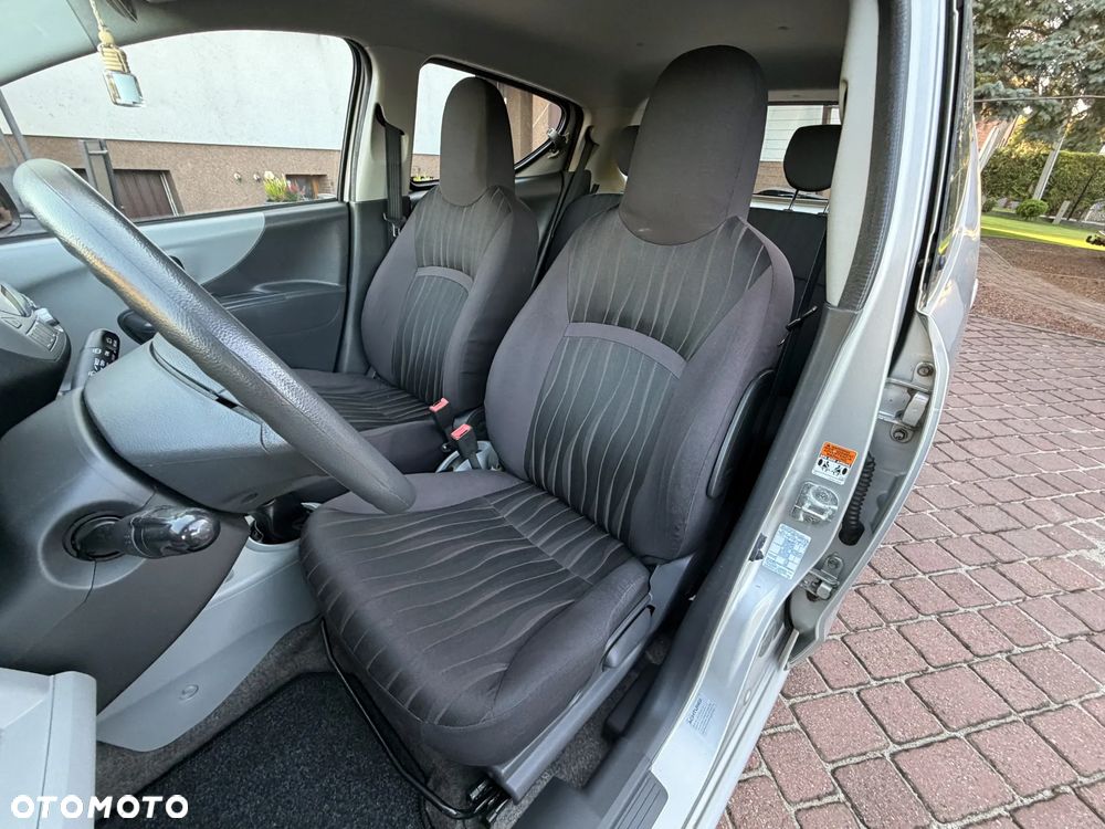 Nissan Pixo 1.0 more - 14