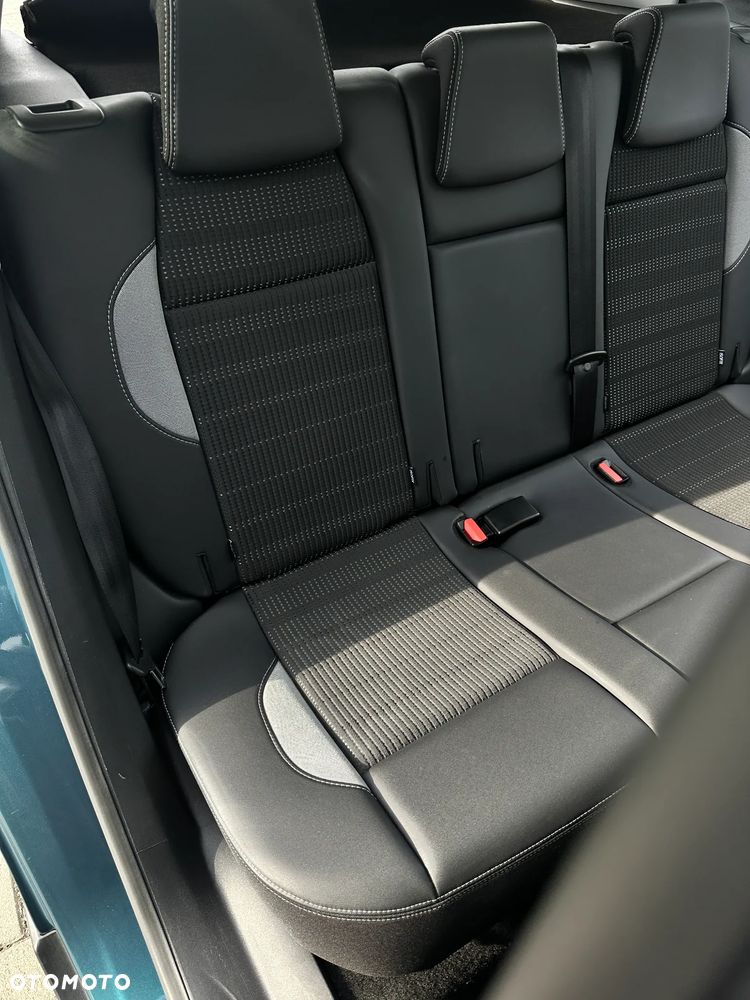 Peugeot 2008 1.2 Pure Tech Allure S&S EAT6 - 18