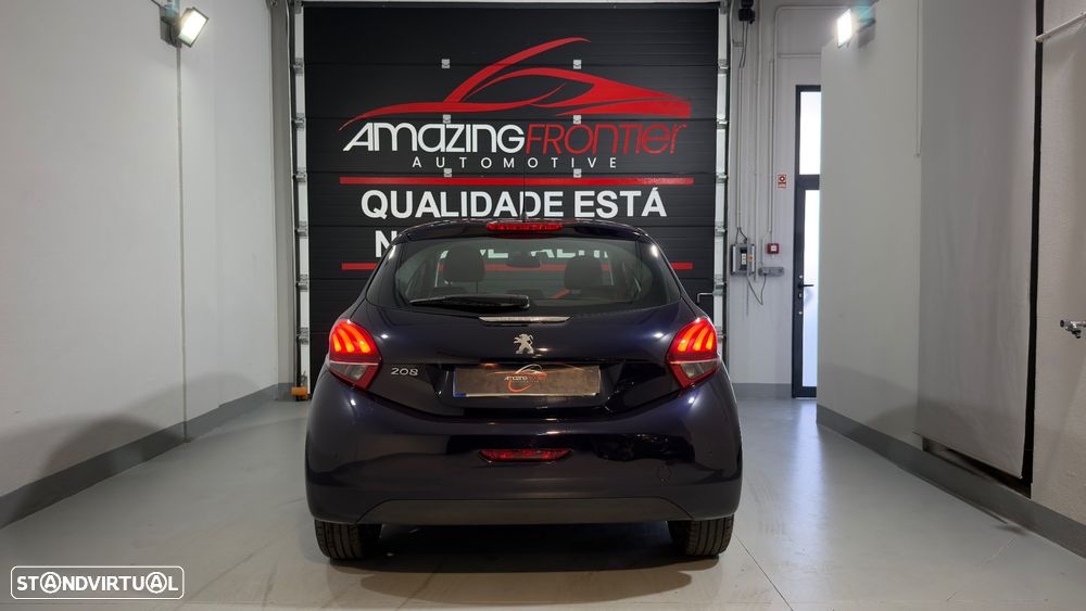 Peugeot 208 1.2 PureTech Signature - 8