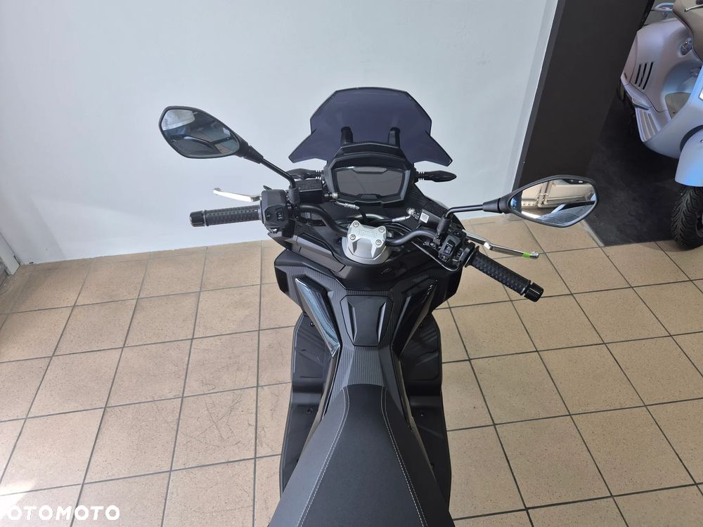 Aprilia SR - 12