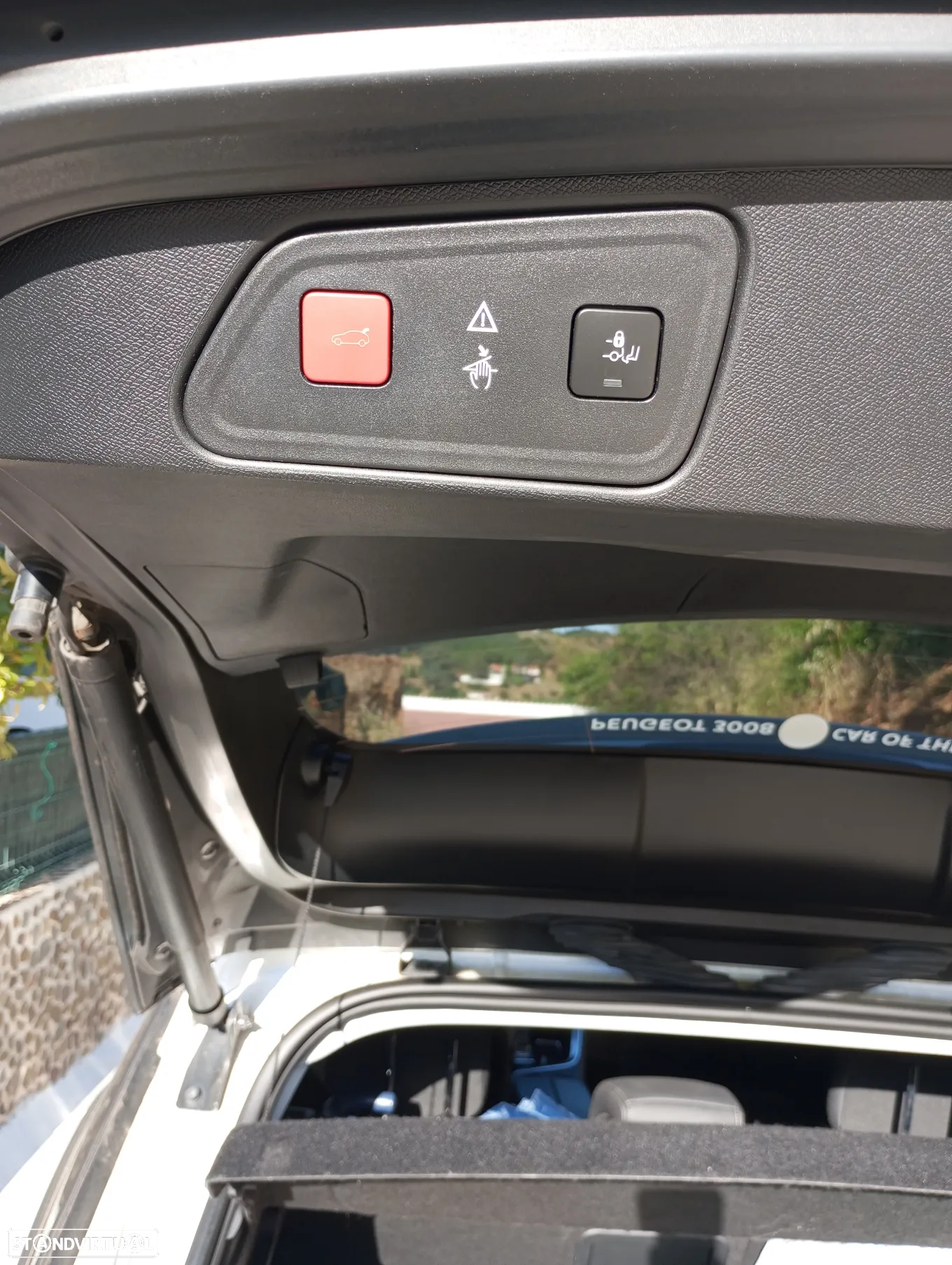 Peugeot 3008 PureTech 130 Stop & Start GPF EAT8 Allure - 4