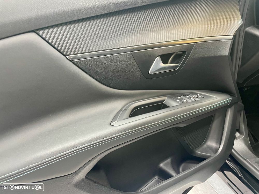 Peugeot 3008 225 e-EAT8 Allure Pack - 17