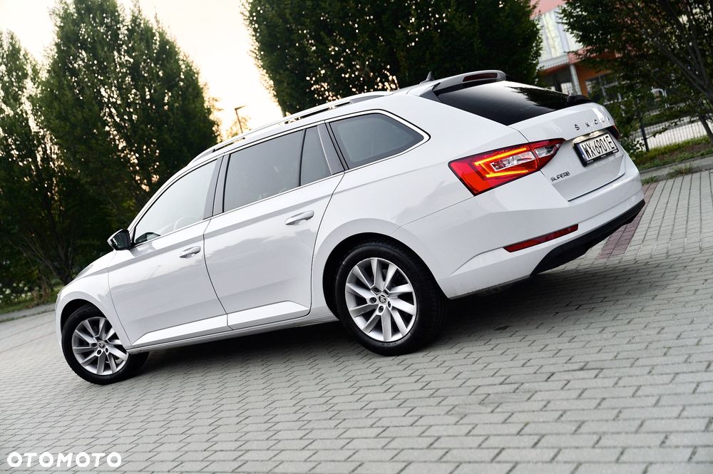 Skoda Superb 1.5 TSI Ambition DSG - 4