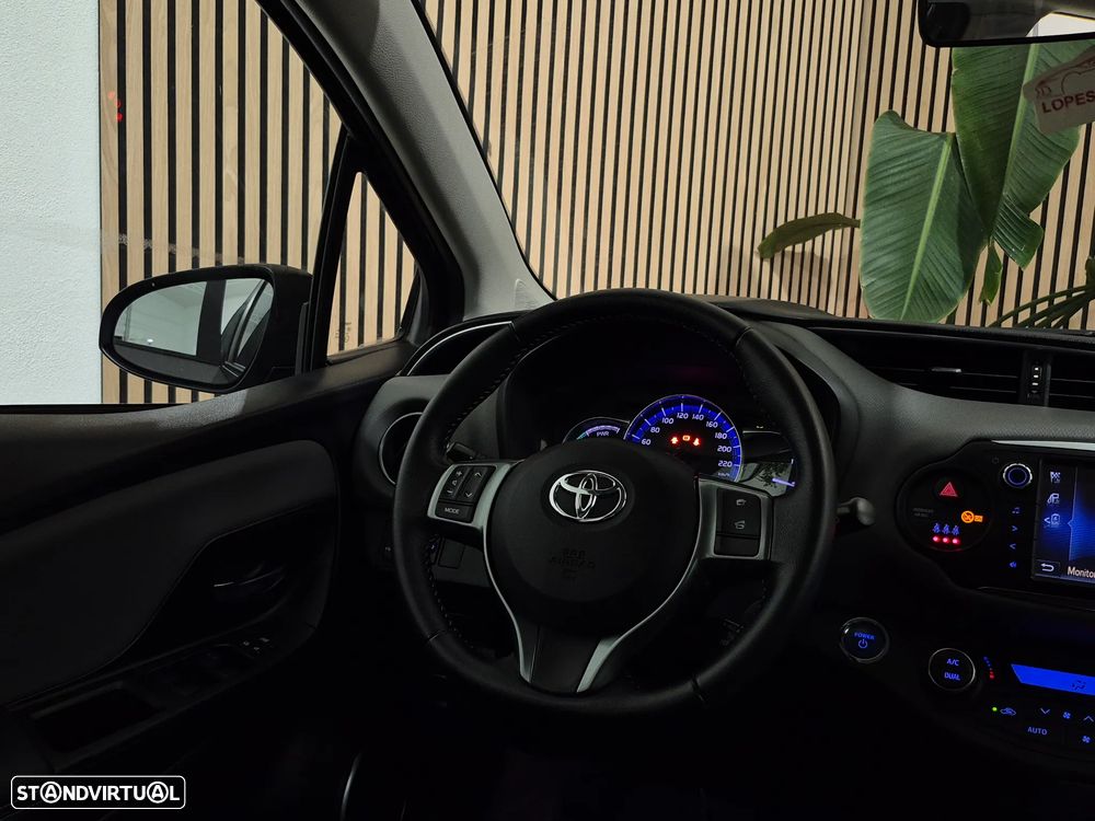 Toyota Yaris 1.5 HSD Comfort+P.Techno - 27
