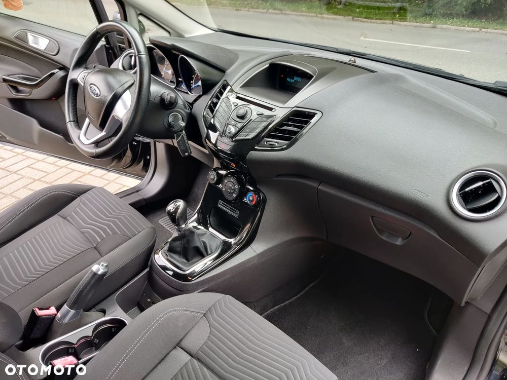 Ford Fiesta 1.0 EcoBoost S&S TITANIUM X - 26