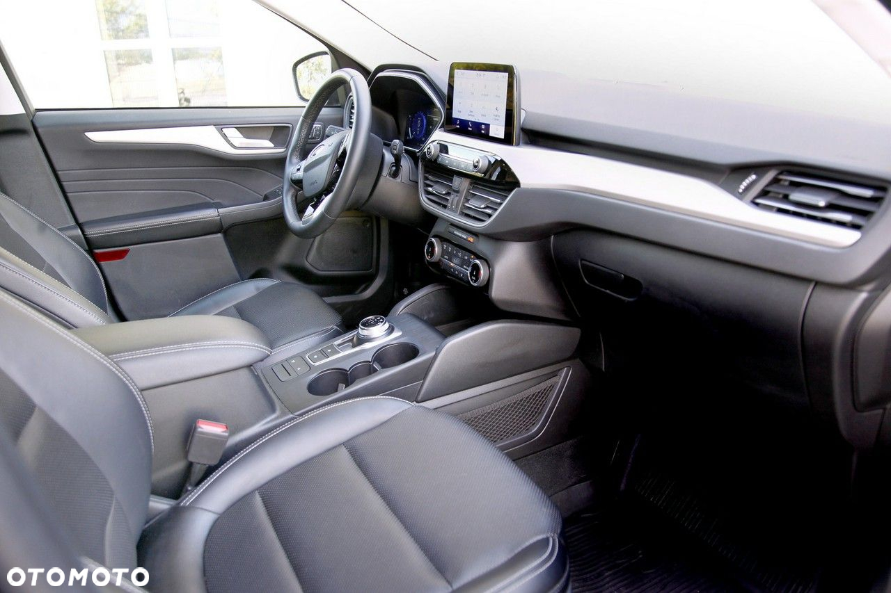 Ford Kuga - 17
