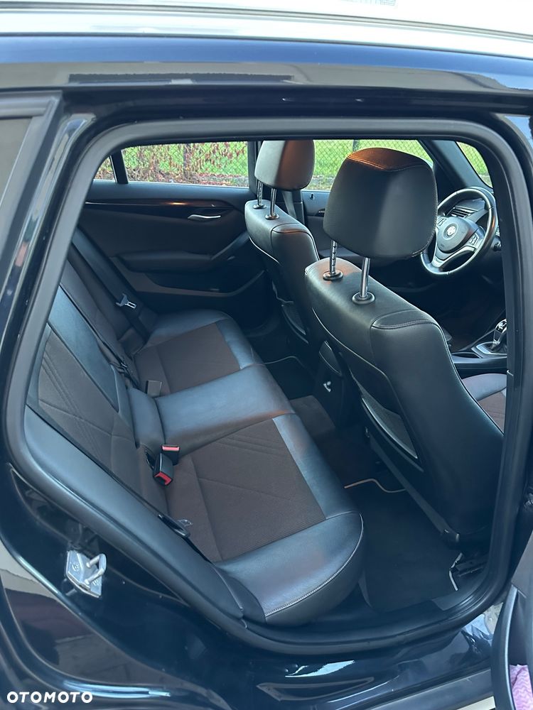BMW X1 xDrive18d - 11