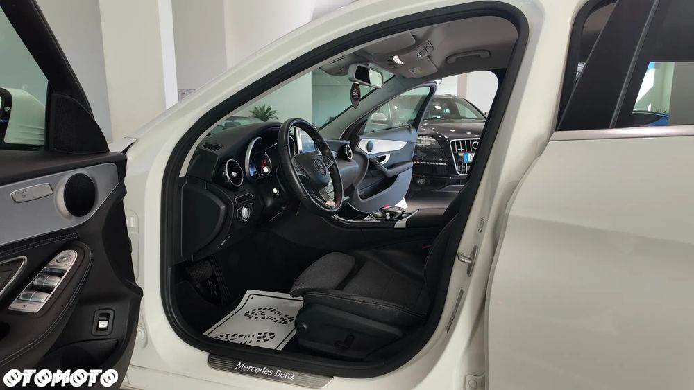 Mercedes-Benz Klasa C 200 7G-TRONIC - 21