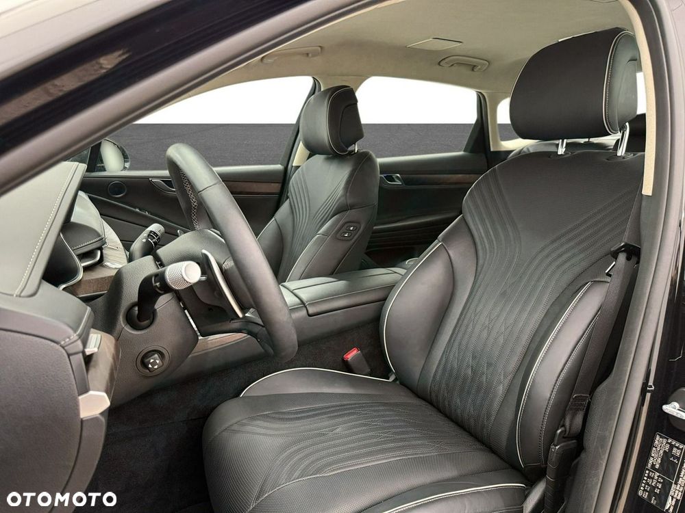 Genesis G80 - 17