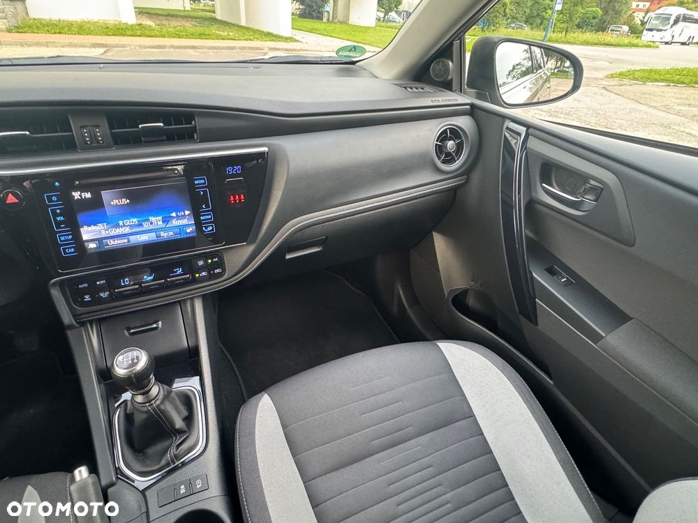 Toyota Auris 1.2 Turbo Edition-S - 22