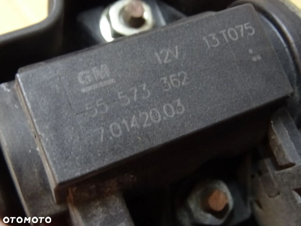 ELEKTROZAWÓR STERUJĄCY TURBINY 2,0 CDTI 1,7 OPEL INSIGNIA A ASTRA J MERIVA - 9