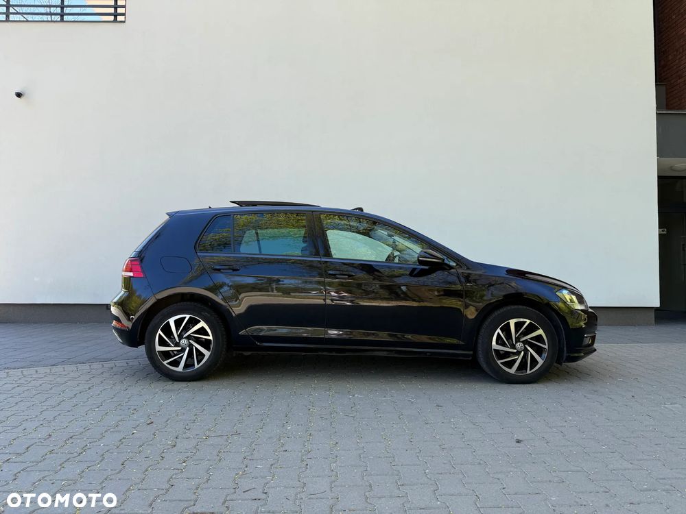 Volkswagen Golf - 4