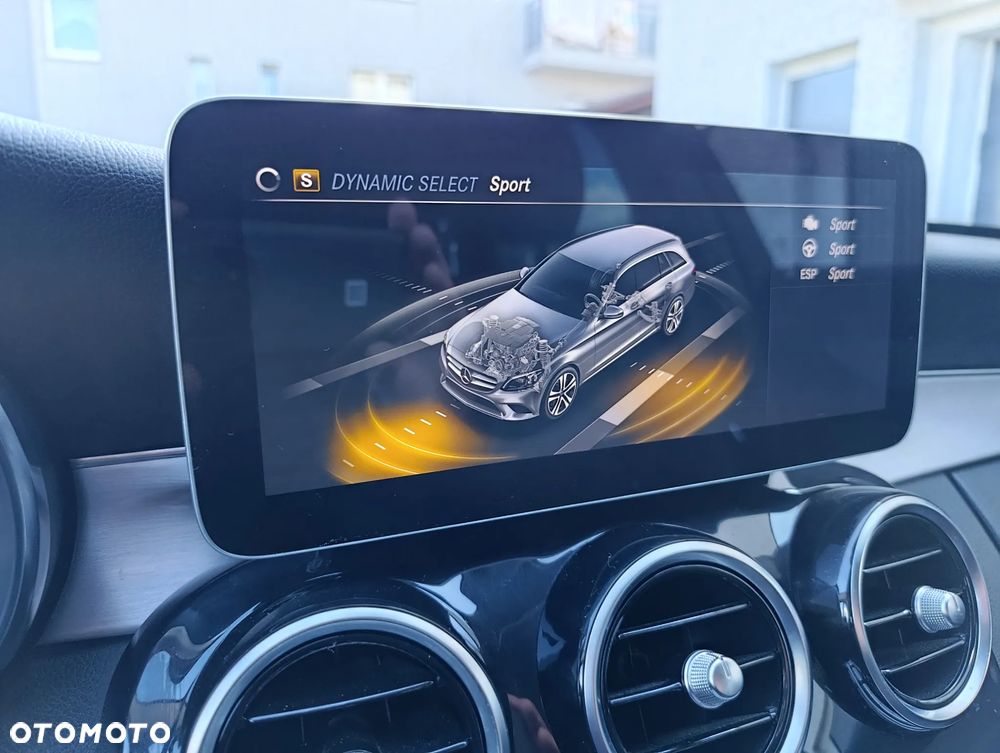 Mercedes-Benz Klasa C 300 d 9G-TRONIC - 11