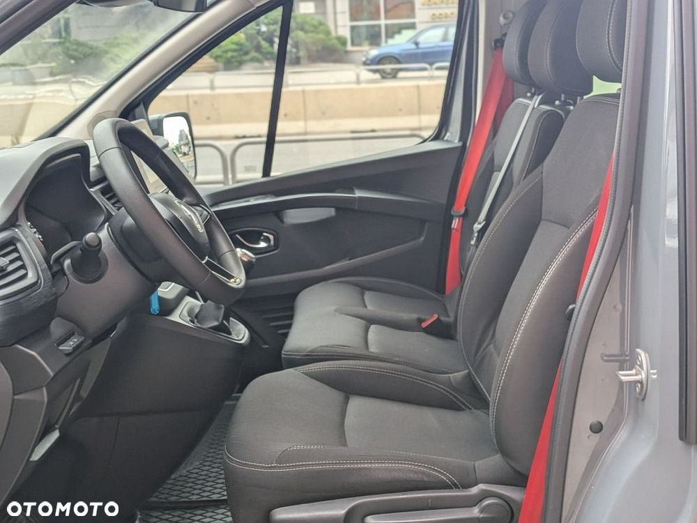 Renault Trafic - 21