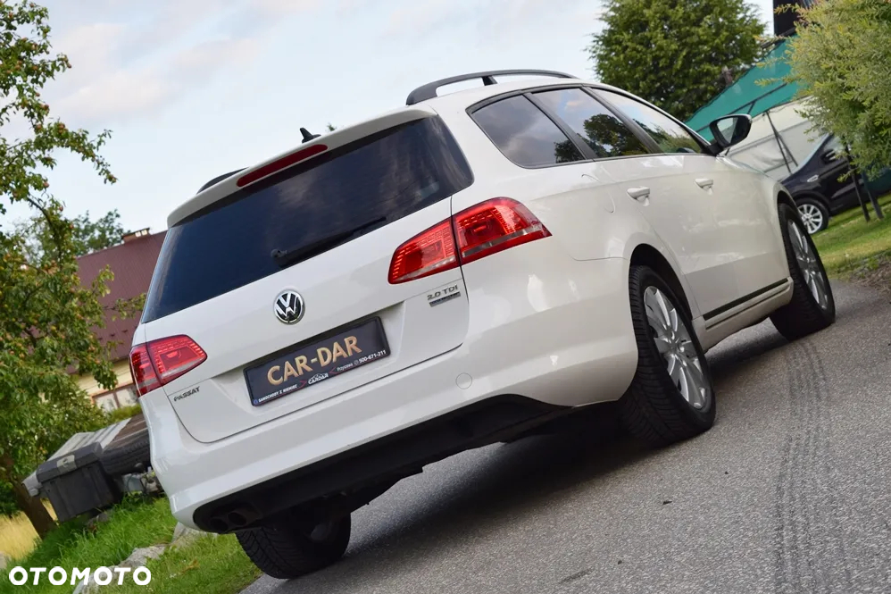 Volkswagen Passat 2.0 TDI Comfortline - 12
