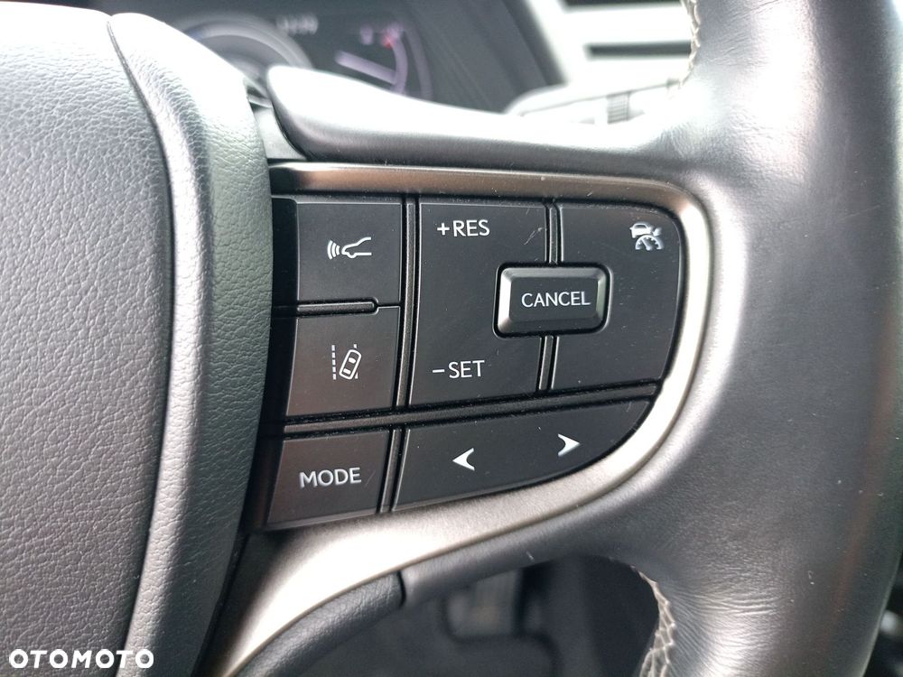 Lexus UX - 19