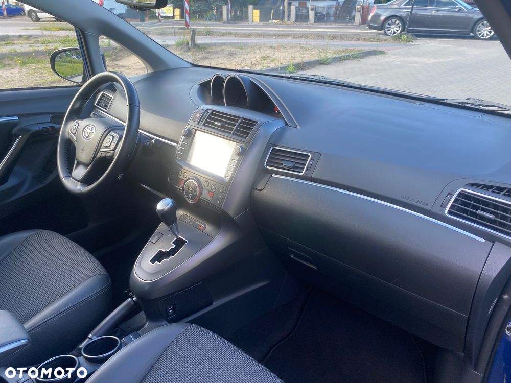 Toyota Verso 1.8 Prestige EU5 MS - 29