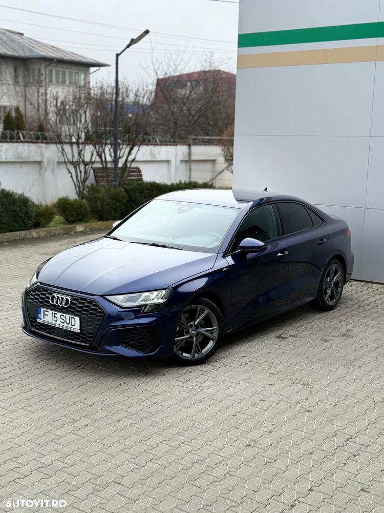 Audi A3 35 TFSI S tronic S line - 1