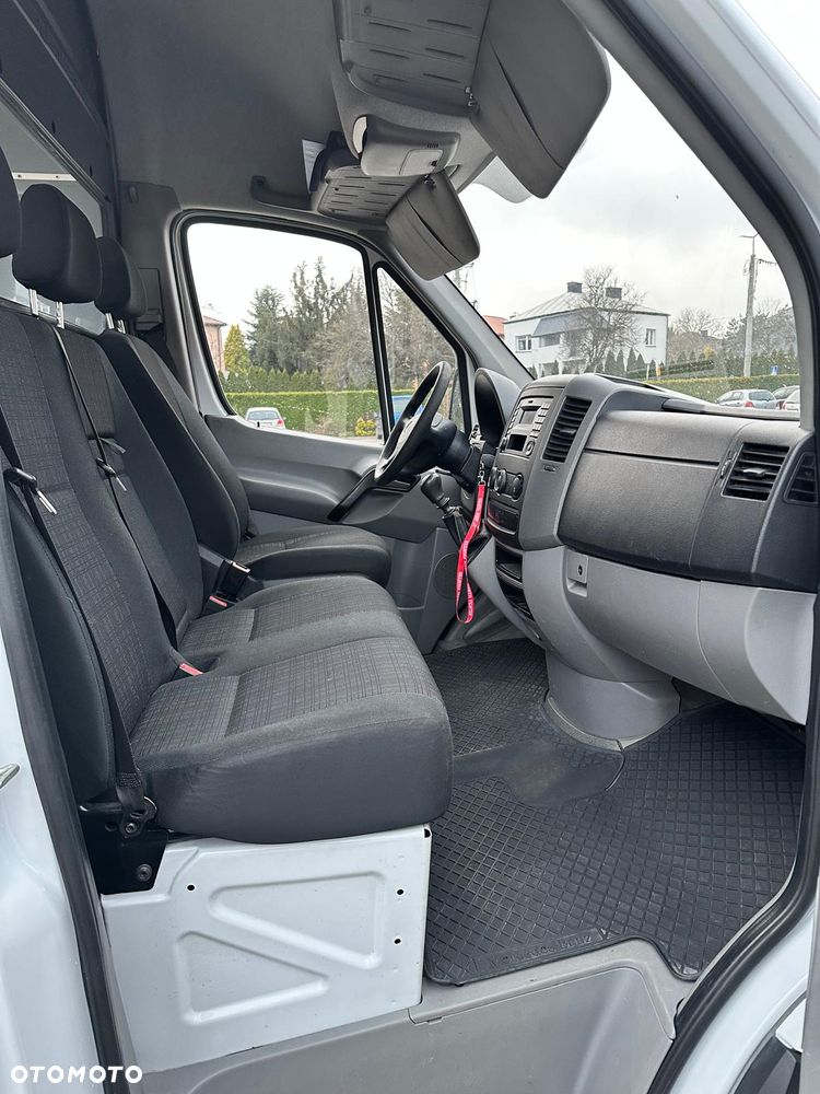 Mercedes-Benz SPRINTER - 15