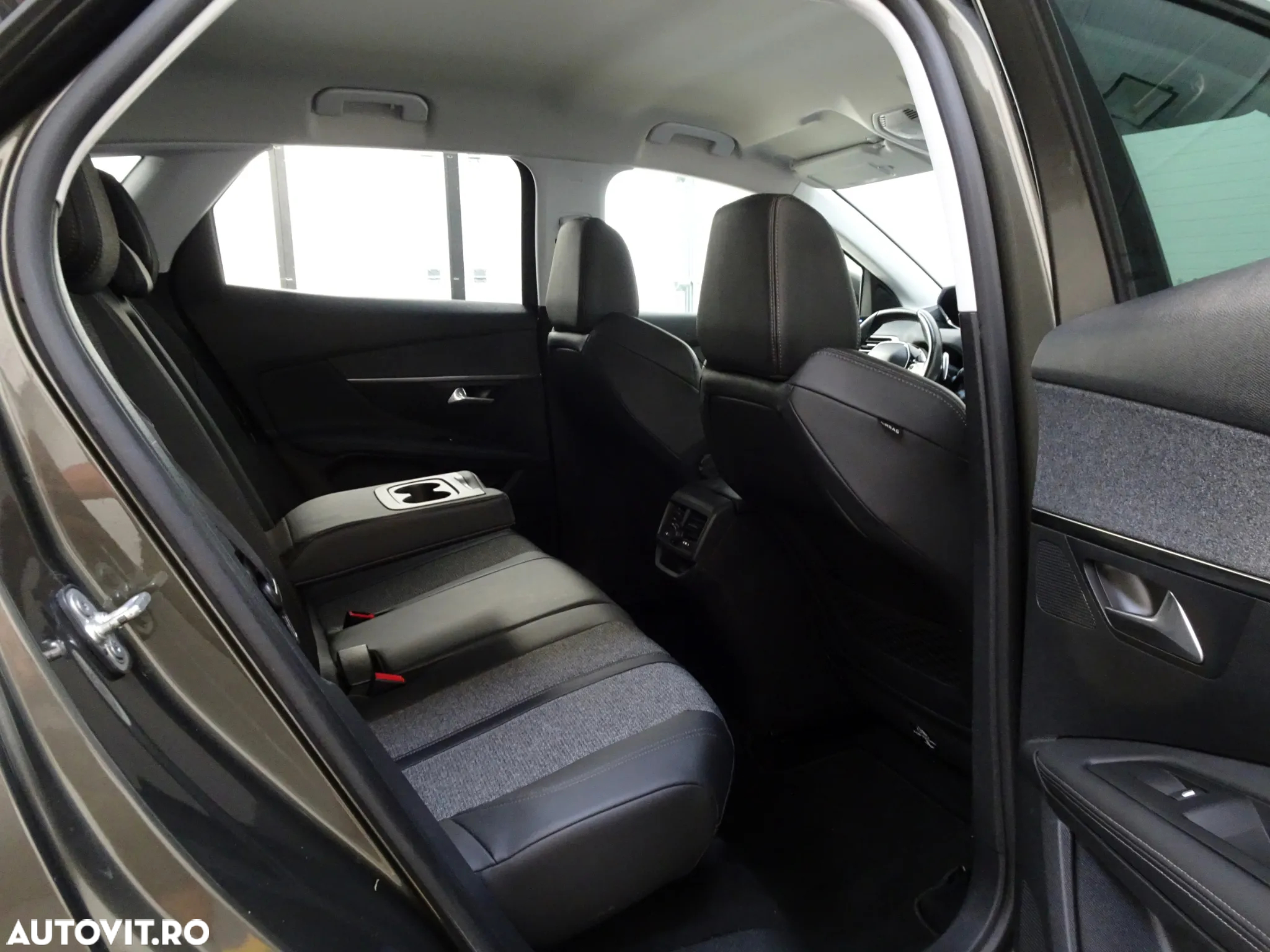 Peugeot 3008 - 8
