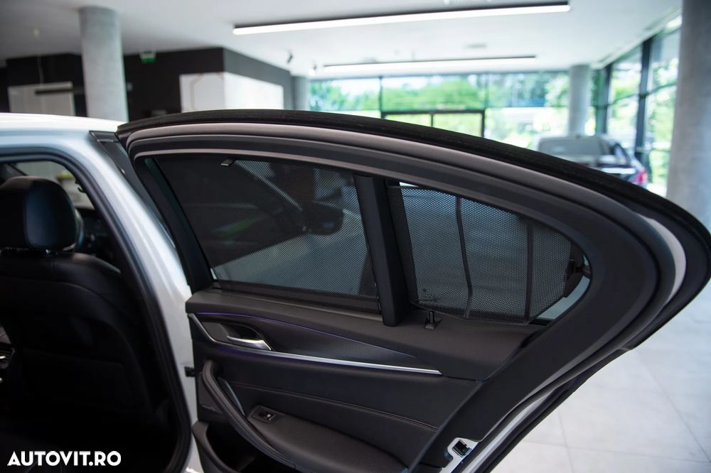 BMW Seria 5 530d xDrive AT MHEV - 35