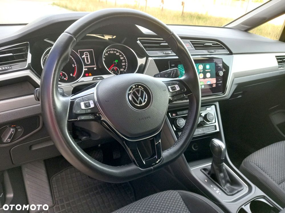 Volkswagen Touran 2.0 TDI BMT Comfortline Plus DSG - 24