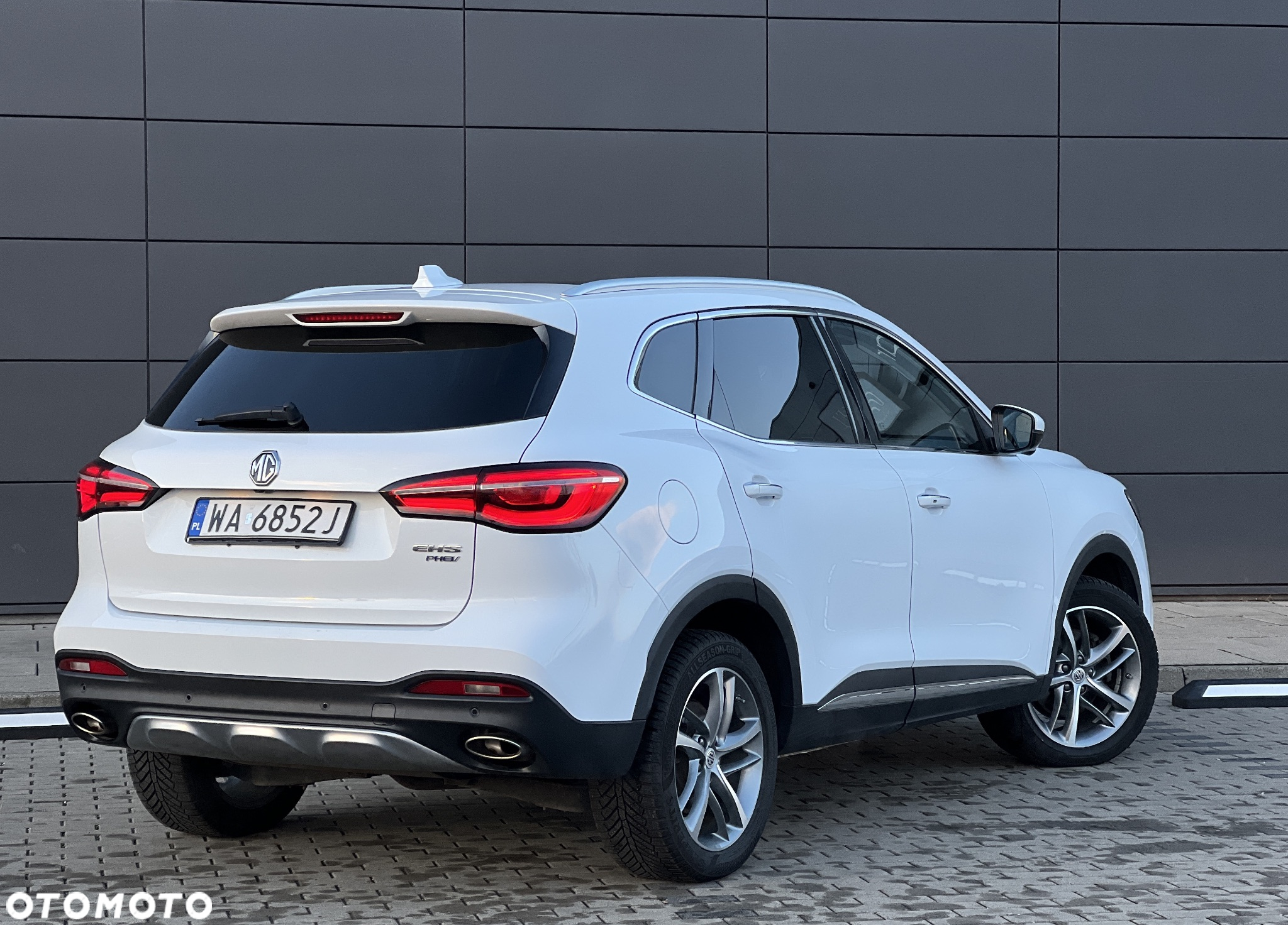 MG EHS 1.5T-GDI PHEV Luxury - 13