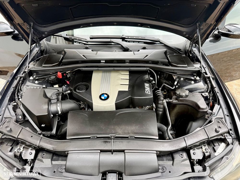 BMW 320 d Sport - 30