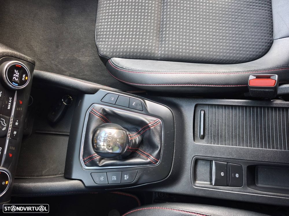 Ford Focus 1.0 EcoBoost S&S ST-LINE DESIGN - 16