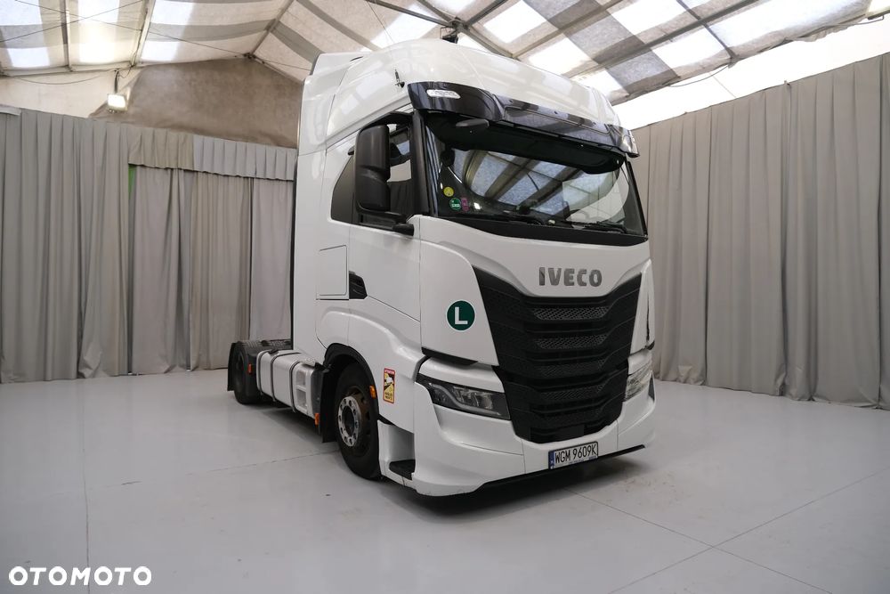 Iveco AS 440 S49 S-Way - 4