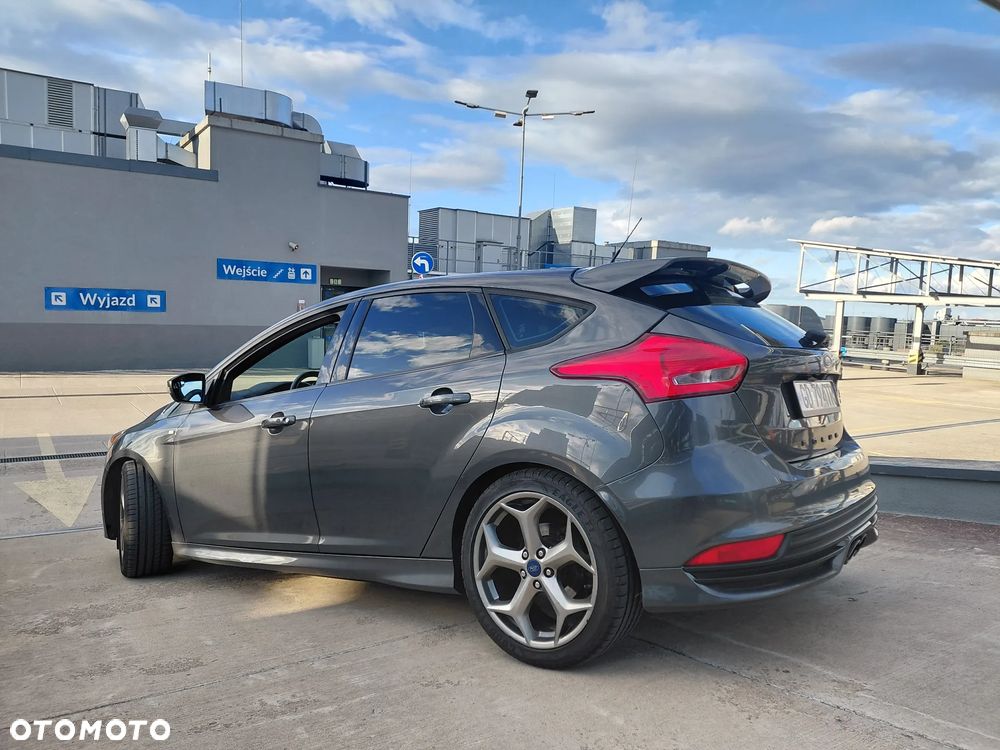 Ford Focus 2.0 EcoBoost ST-2 - 6