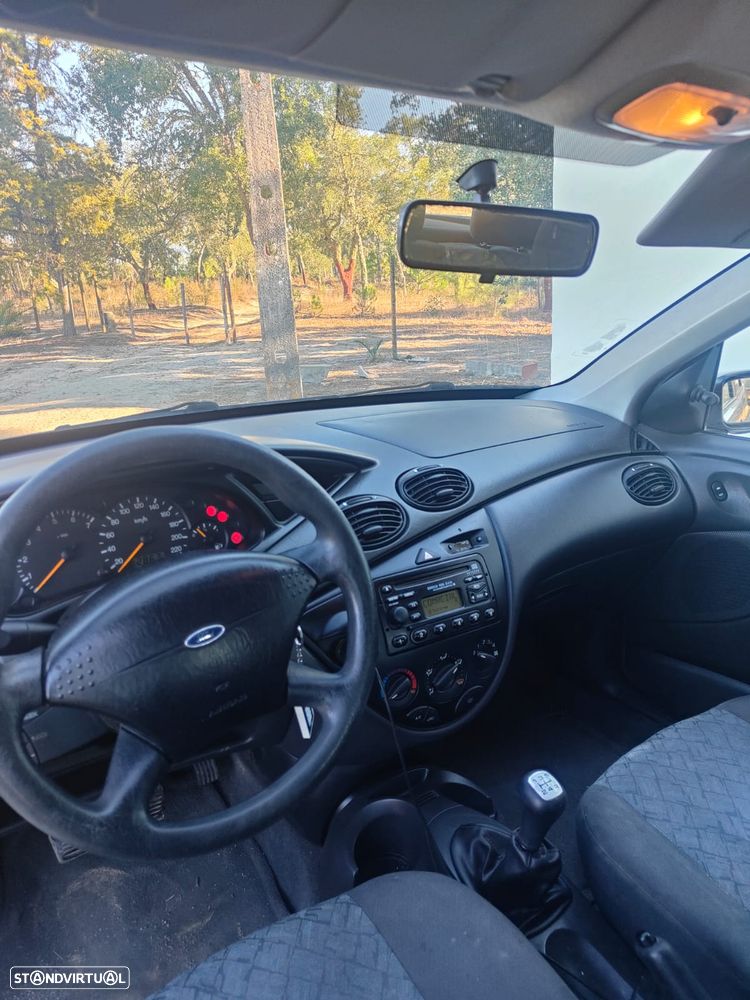 Ford Focus 1.4 Comfort - 9