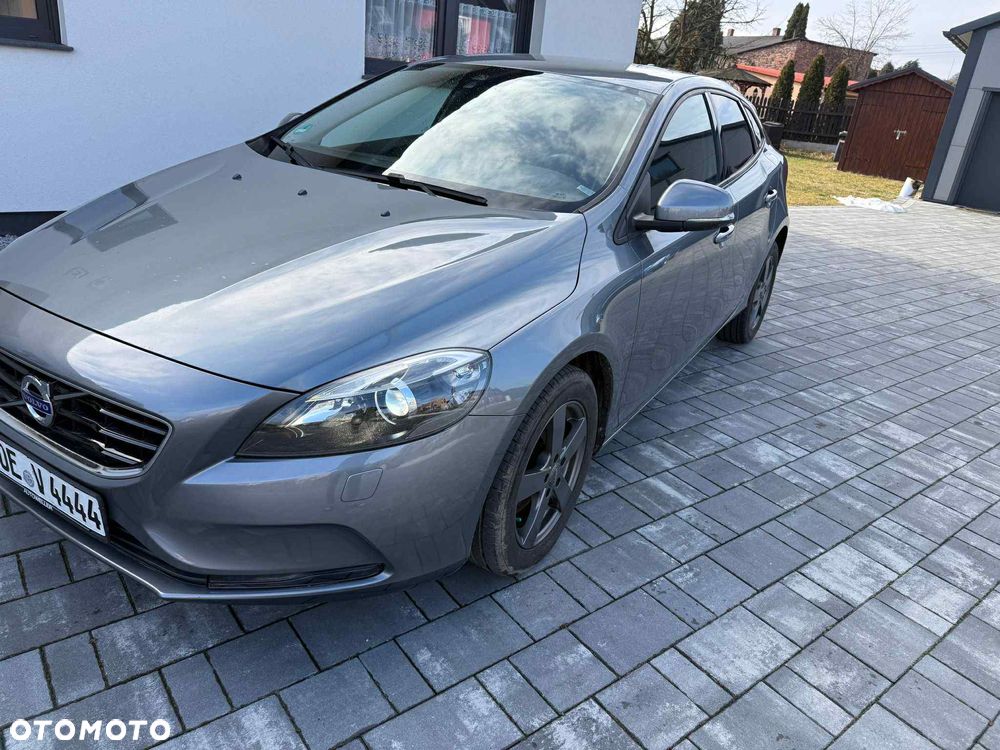 Volvo V40 T2 - 9