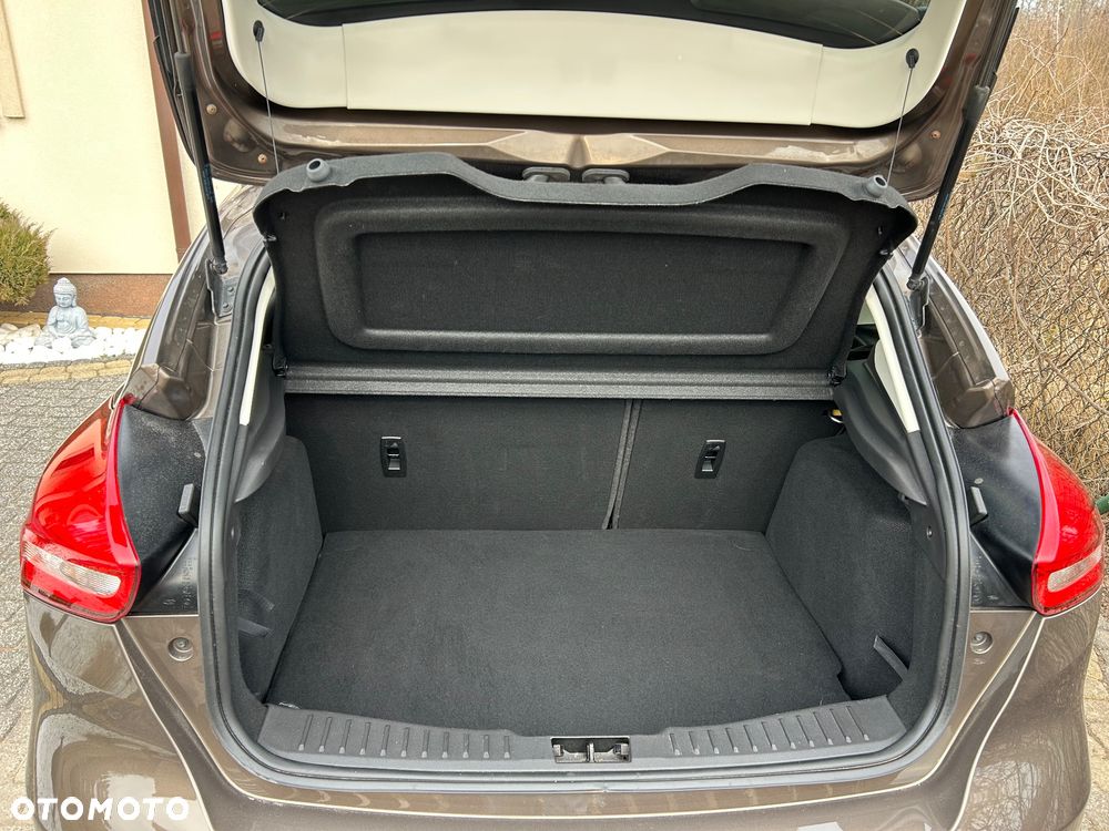 Ford Focus 1.5 EcoBlue Start-Stopp-System TITANIUM STYLE - 33