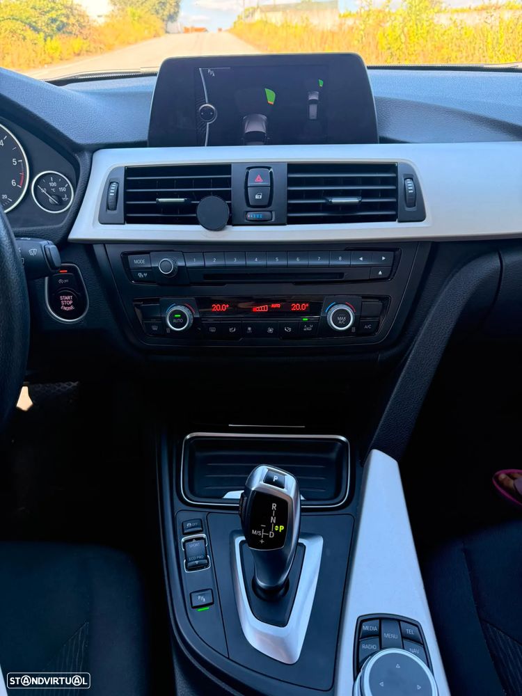 BMW 320 d Auto - 4