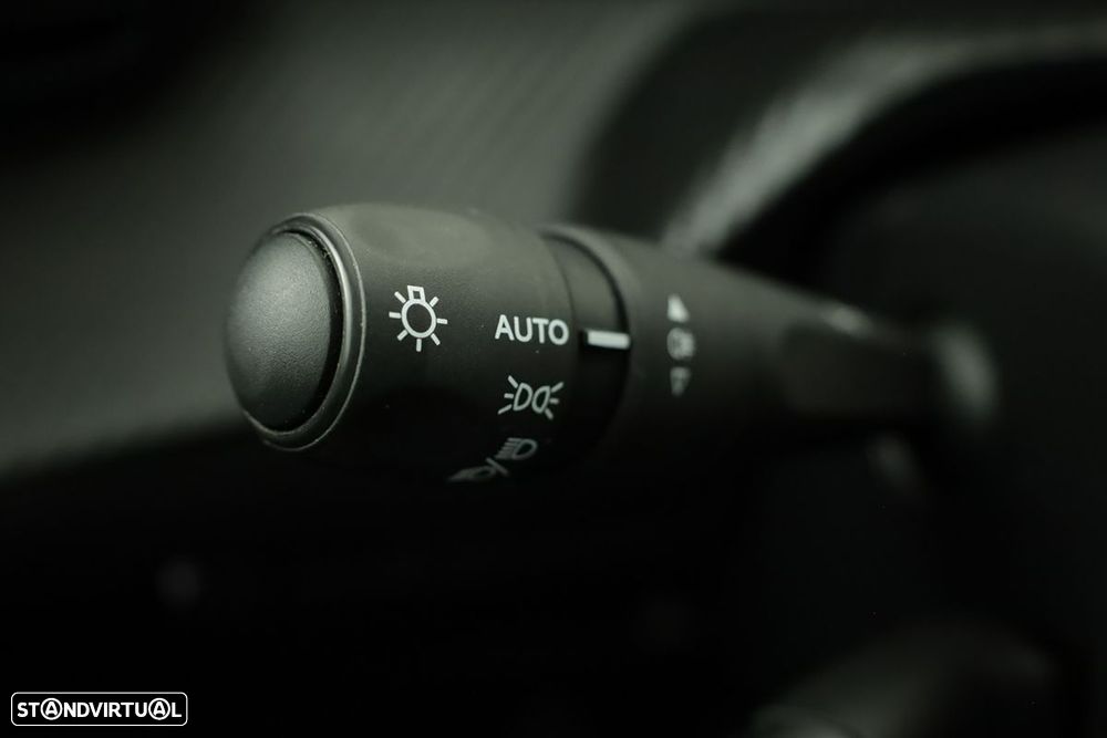 Peugeot 208 1.2 PureTech Active - 16