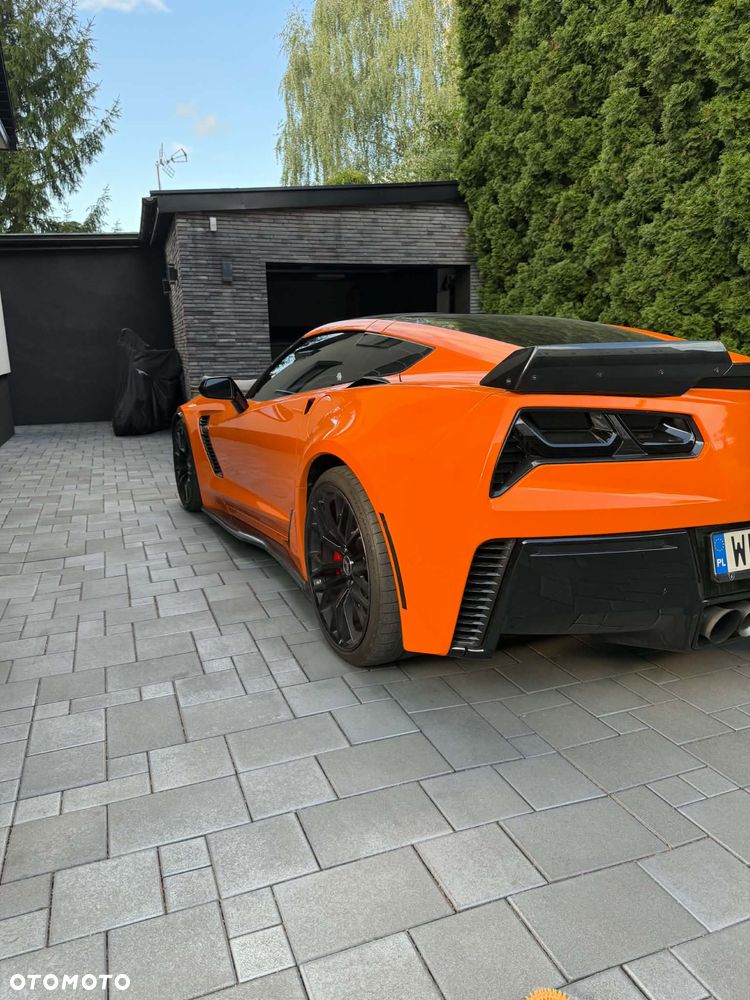 Chevrolet Corvette - 6