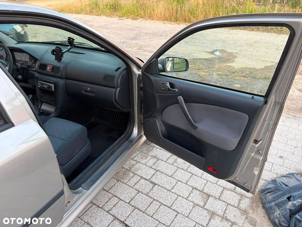 Skoda Octavia 1.6 Tour - 19