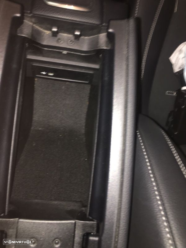 Mercedes-Benz A 180 d AMG Line - 17