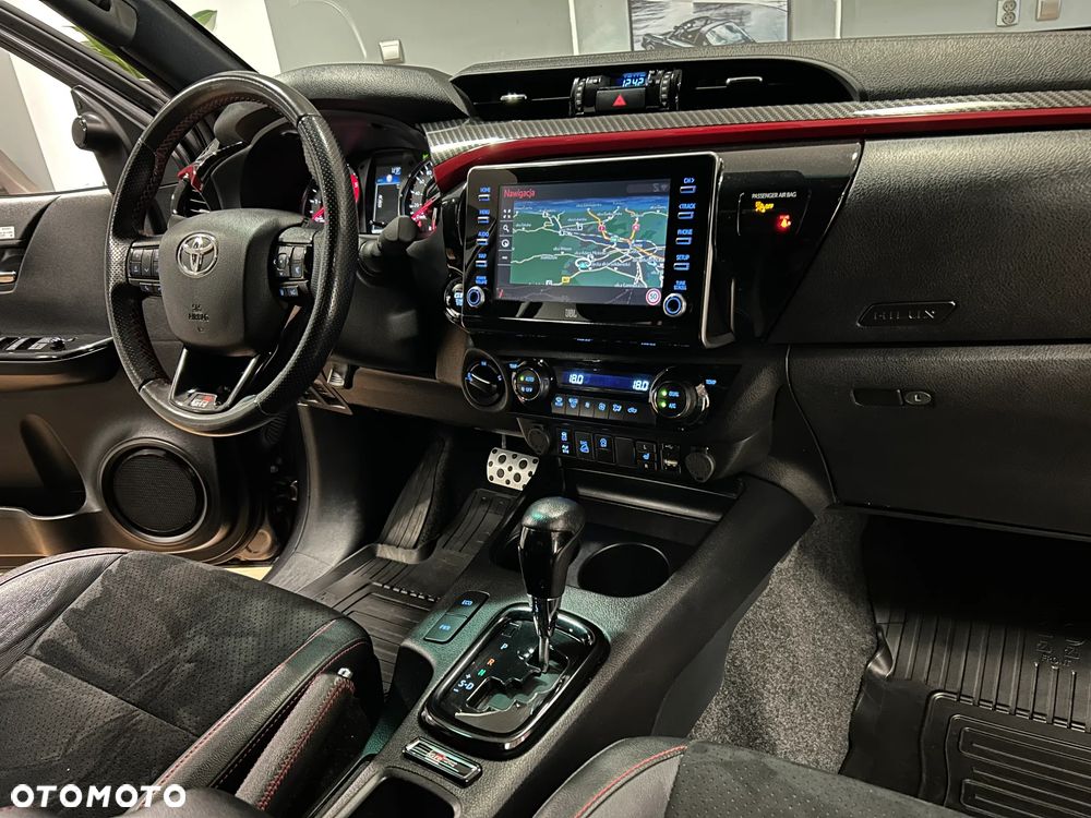 Toyota Hilux 2.8 D-4D Double Cab GR Sport 4x4 - 7