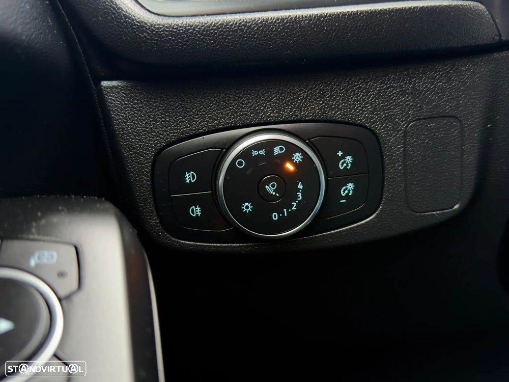 Ford Focus SW 1.5 TDCi ST-Line - 21