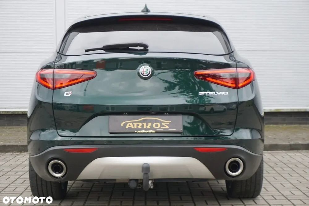 Alfa Romeo Stelvio 2.0 Turbo 16V AT8-Q4 First Edition - 31
