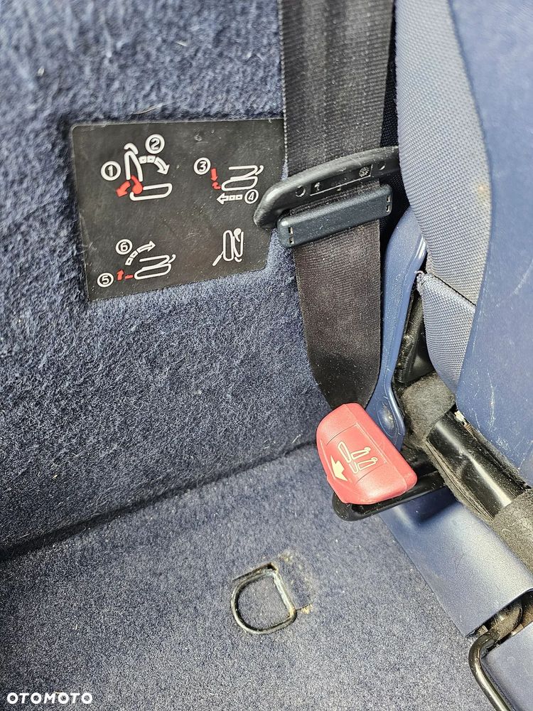 Peugeot 1007 75 Filou - 24