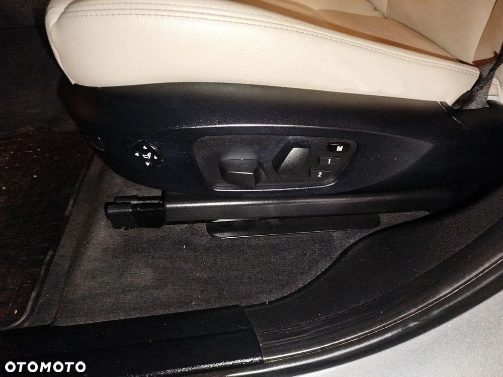 BMW X3 xDrive28i - 18