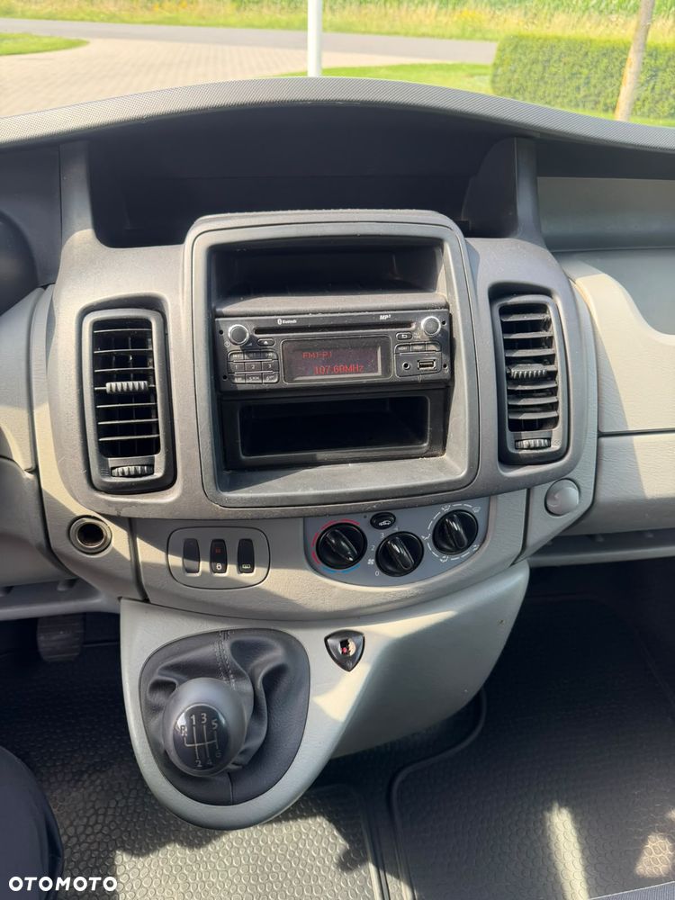 Opel Vivaro - 22