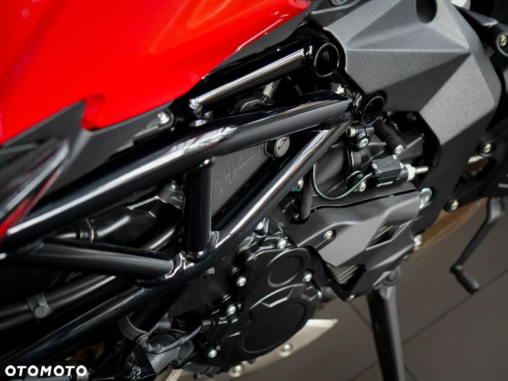 MV AGUSTA Brutale - 14