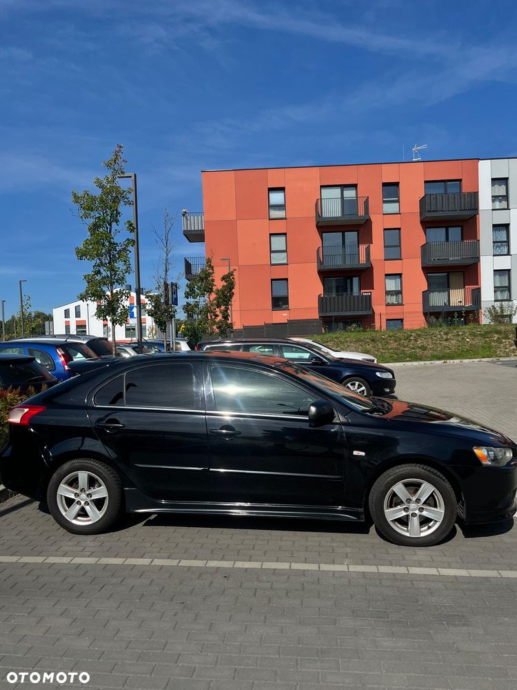 Mitsubishi Lancer 1.8 Intense - 3